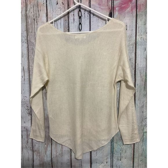 h. One Cream Wool Blend Soft Sweater Size XS ❤️💕 - Picture 6 of 11